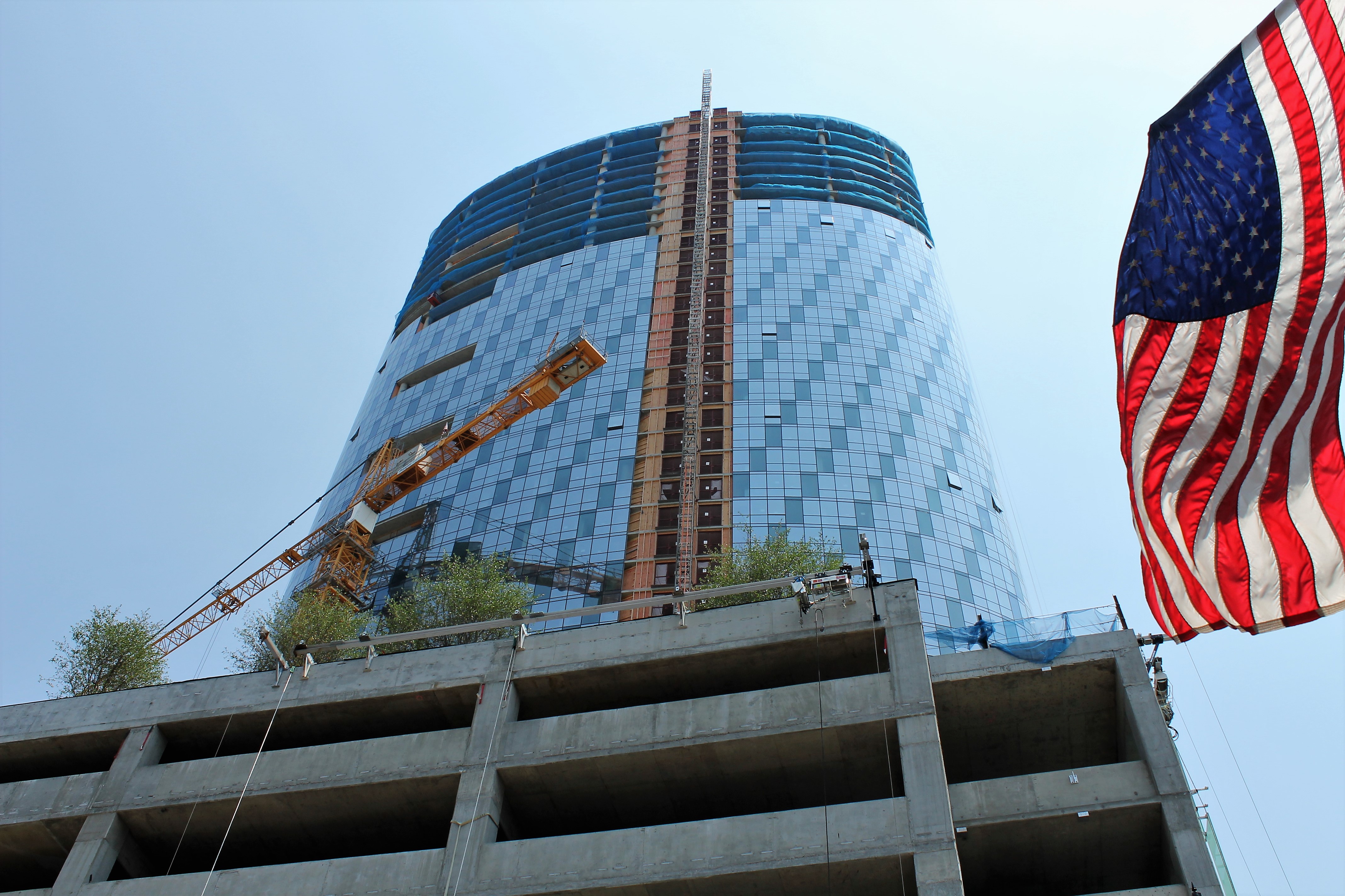 727 West Madison tower crane removal 