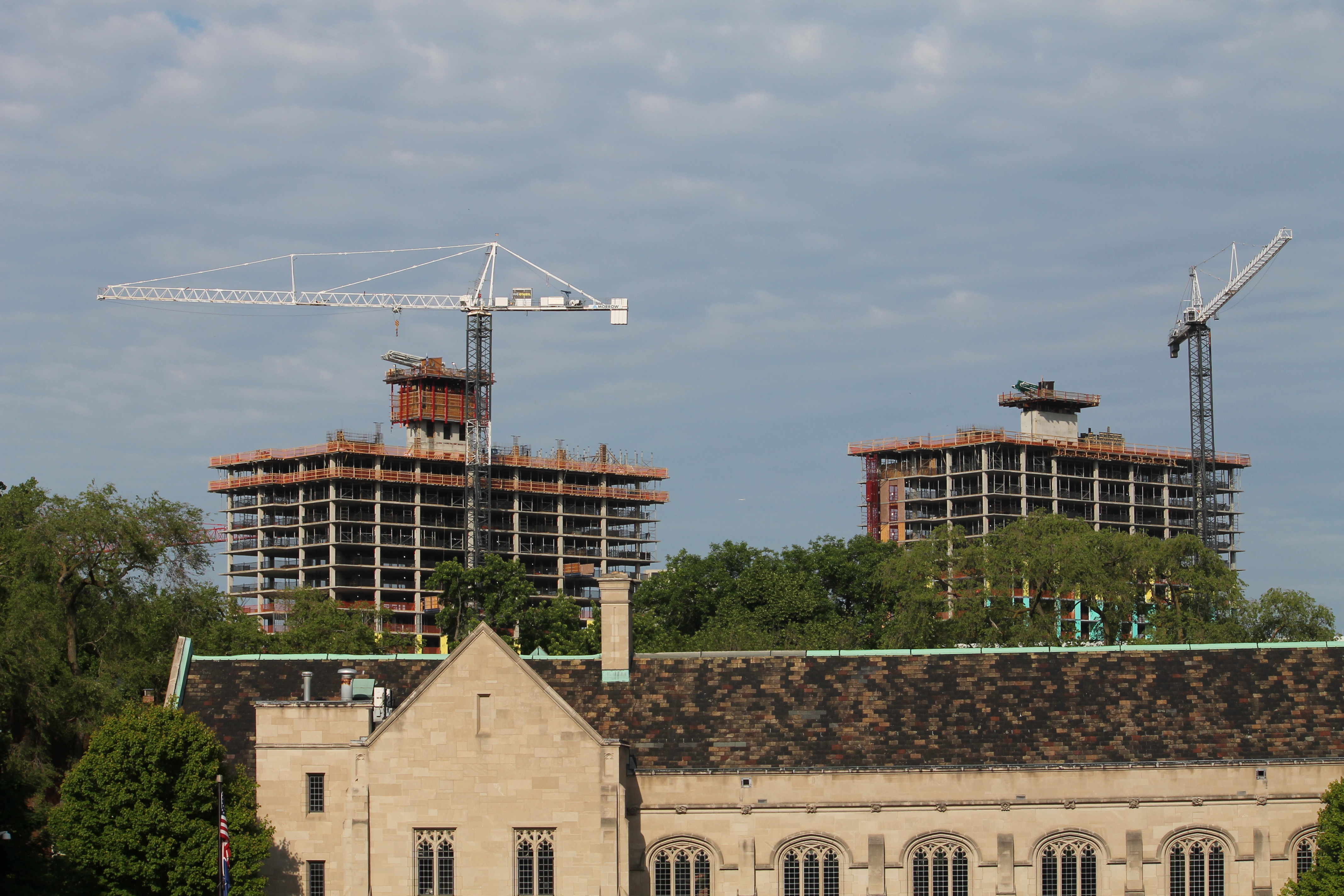 The Lincoln Common tower cranes