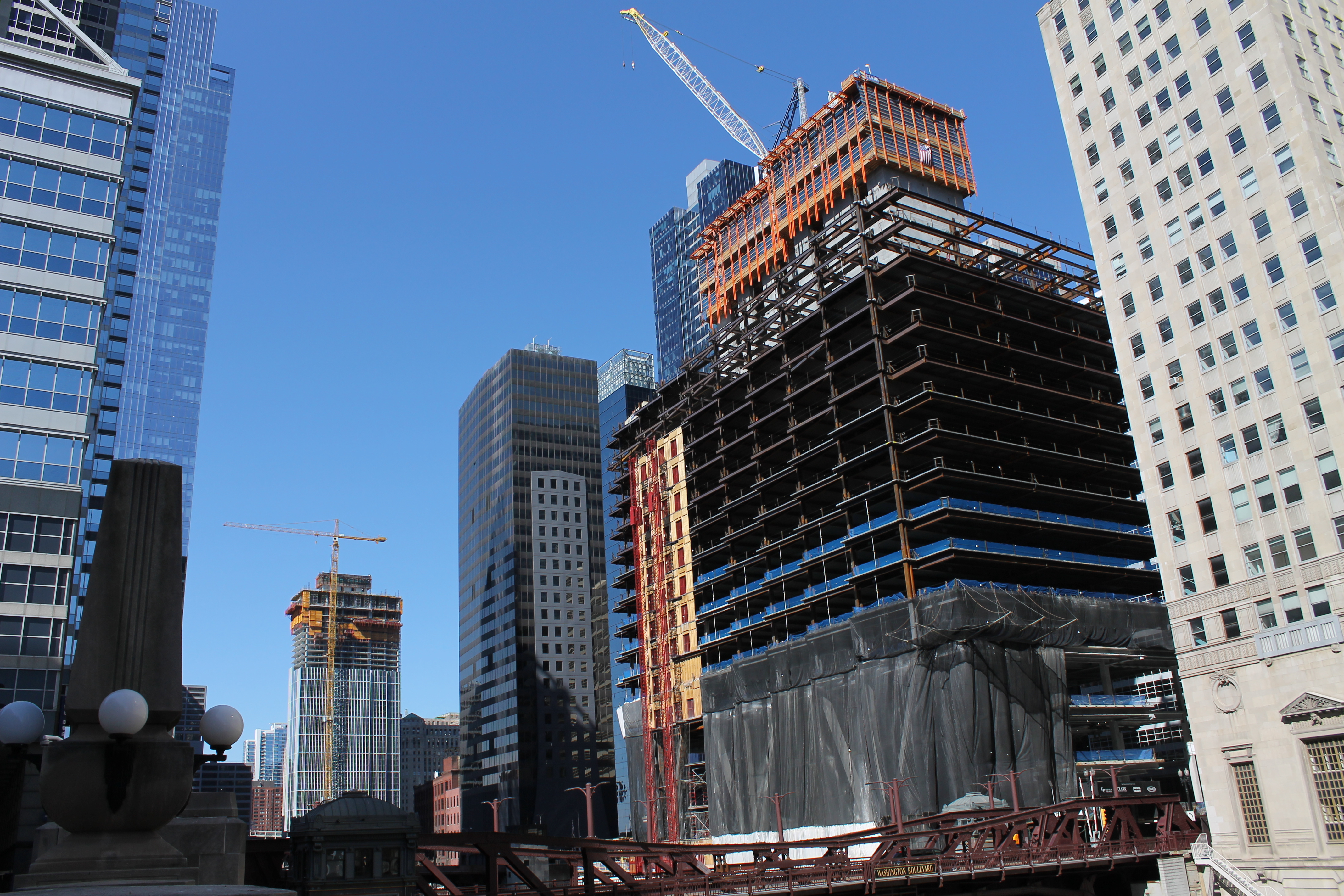 110 North Wacker, Wolf Point East