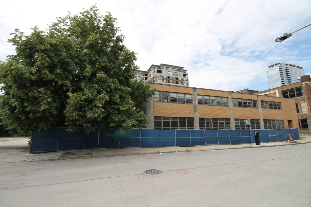868 North Wells demolition 4